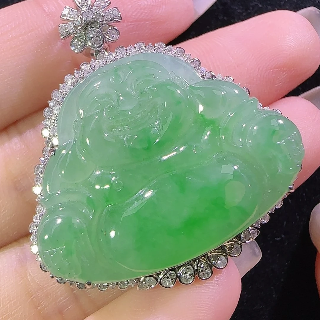 翡翠18K金镶嵌颈饰