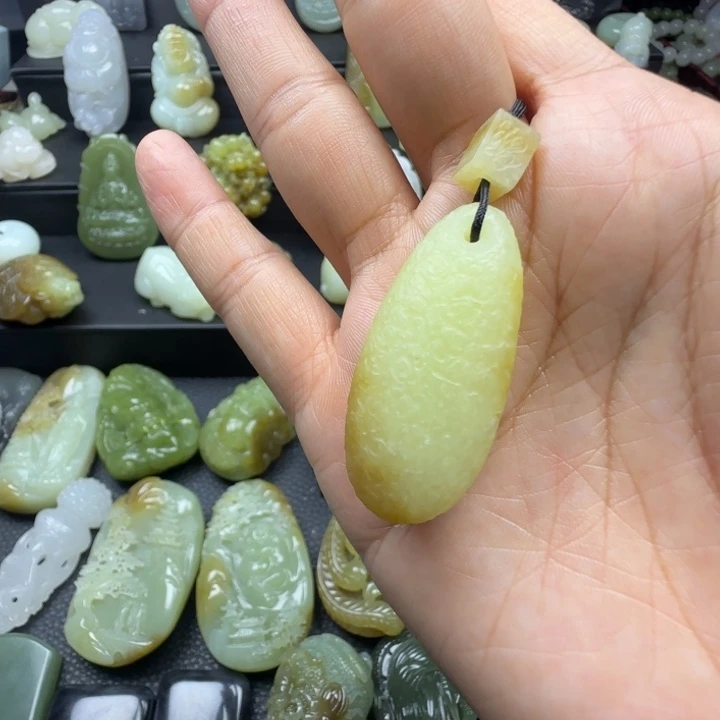 和田玉未镶嵌珠宝奇石