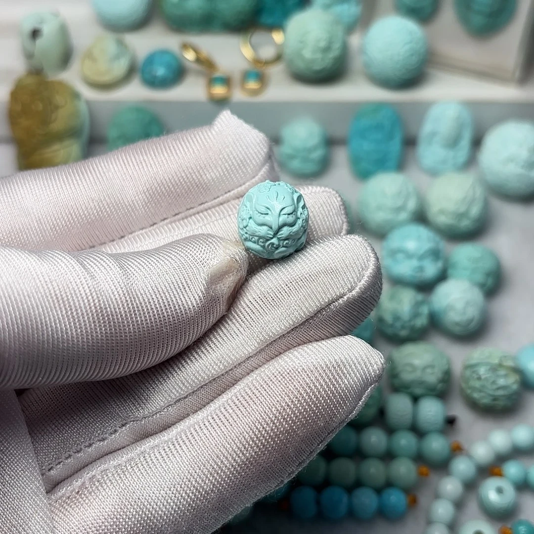 绿松石未镶嵌雕刻件