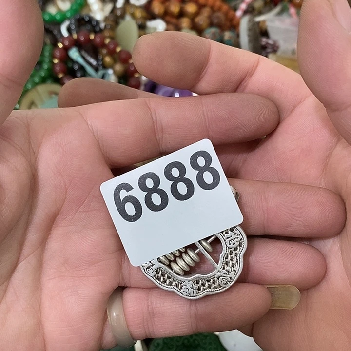 荷*前后的两个人都是我的6888