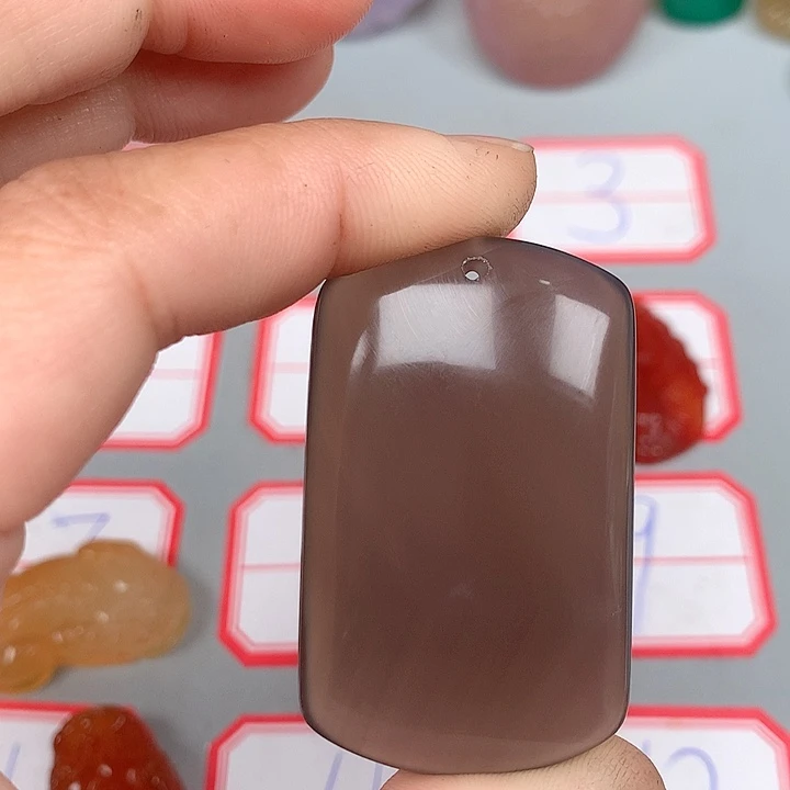 B***.未镶嵌颈饰玛瑙/玉髓