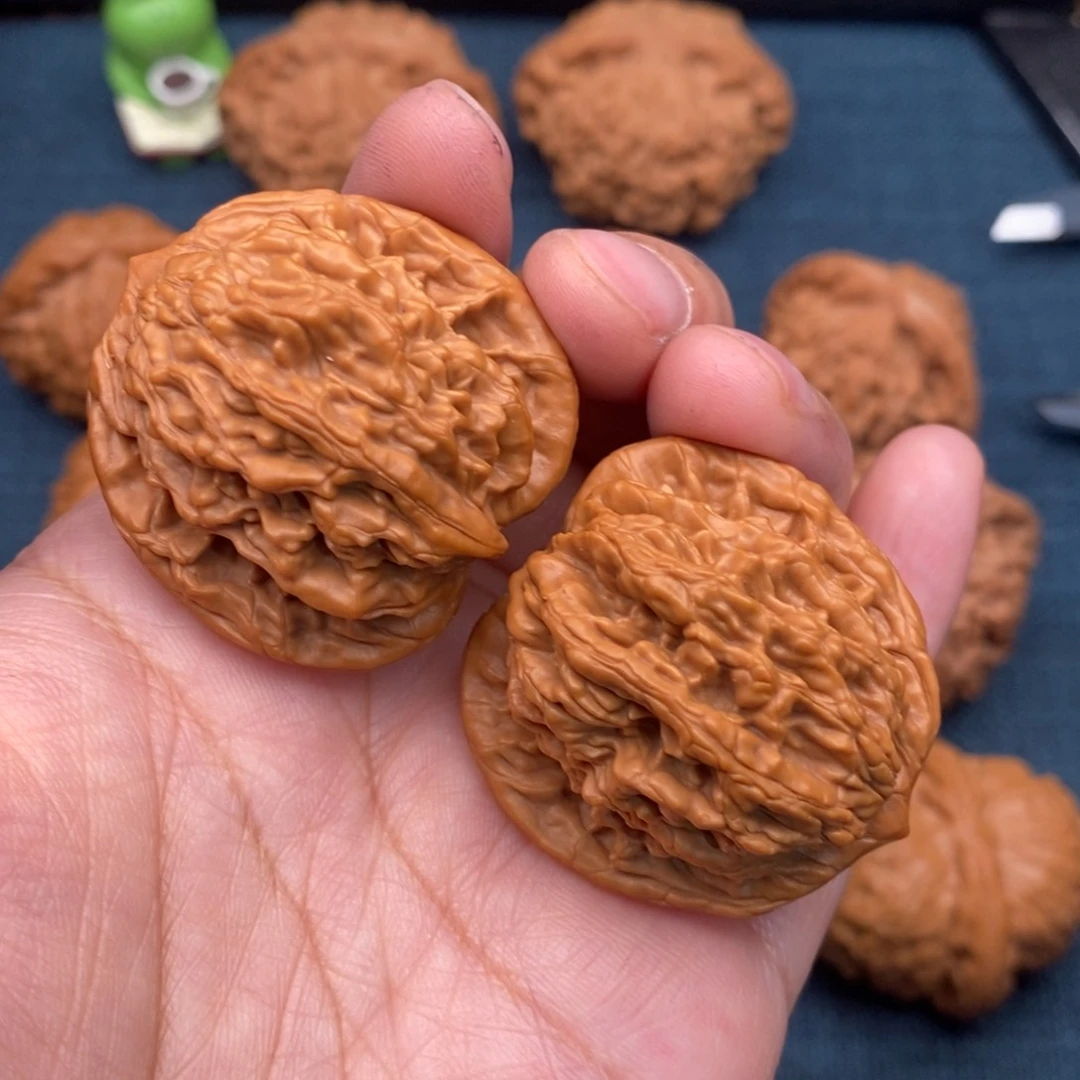 文玩核桃把件38麦穗虎头