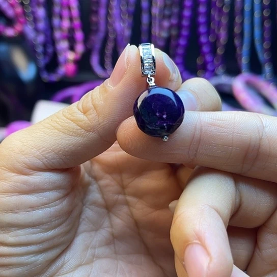 非金属夜莺圆形吊坠