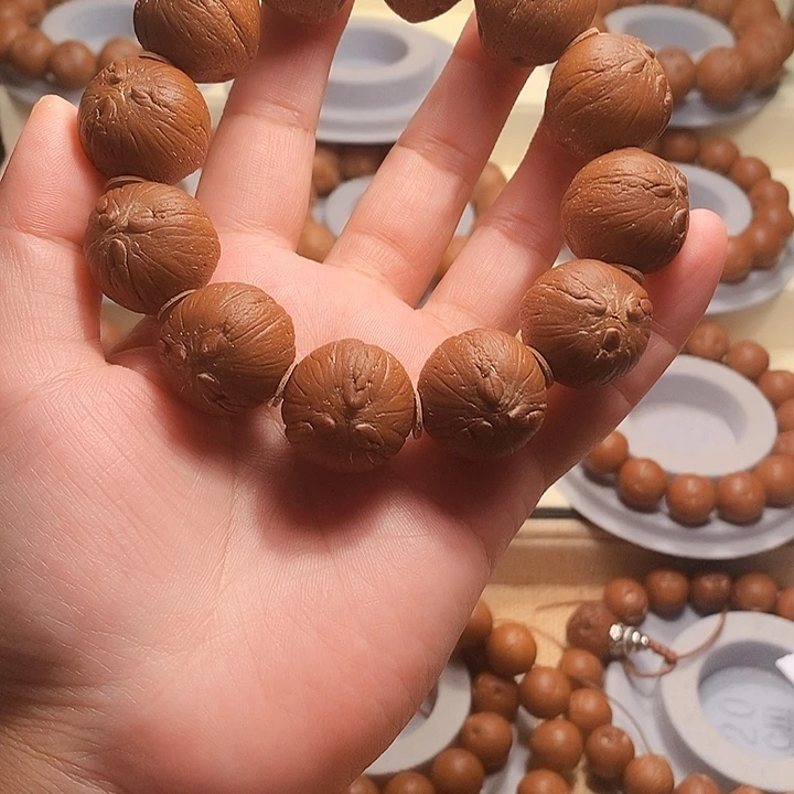 石***磊菩提极品紫金鼠22*23