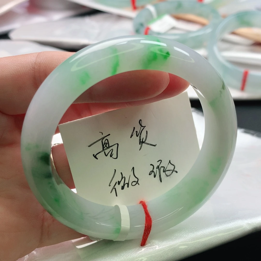 翡翠未镶嵌手镯缅甸52.53