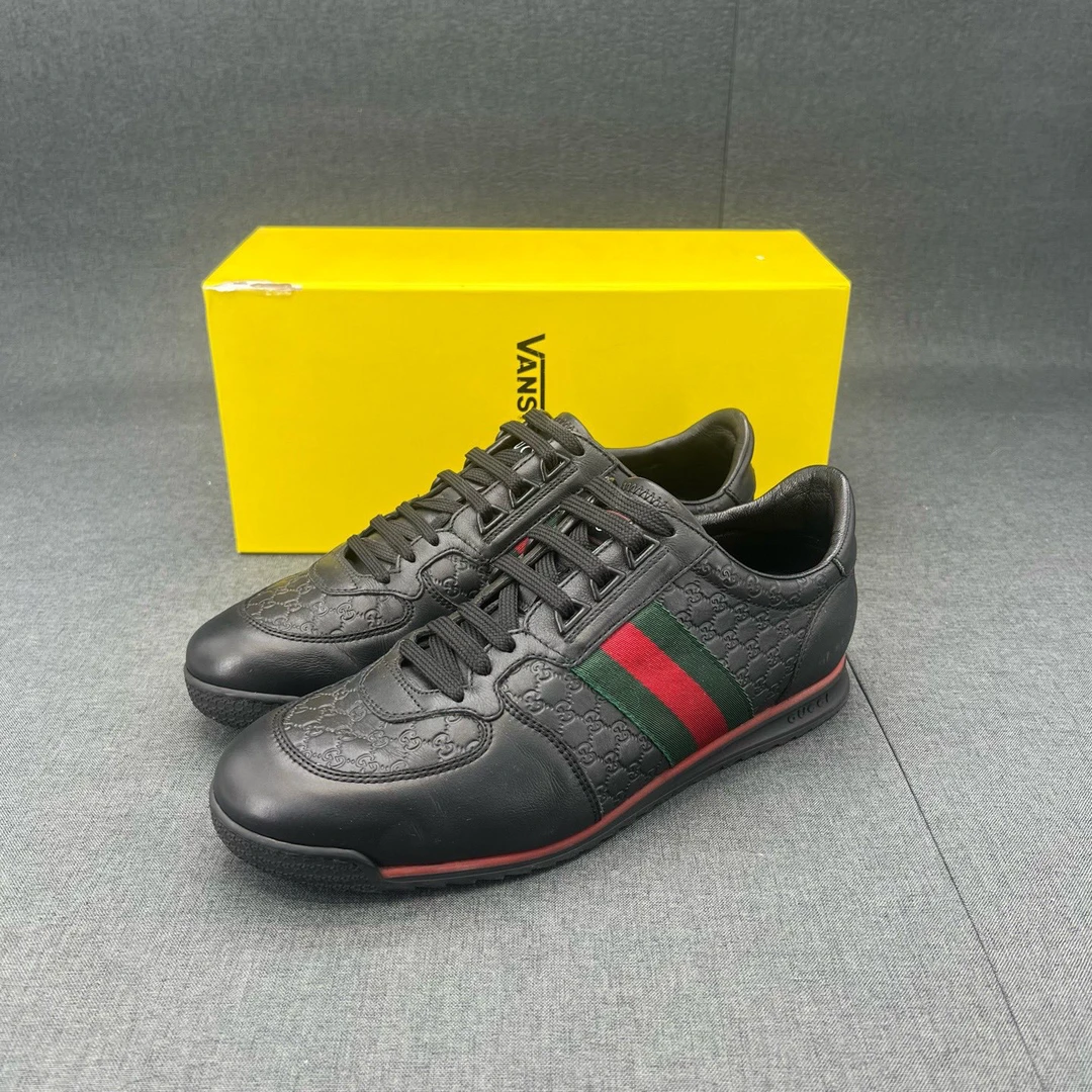 99新 GUCCI/古驰 码数41gucci 满印黑红休闲鞋 配盒 穿两次