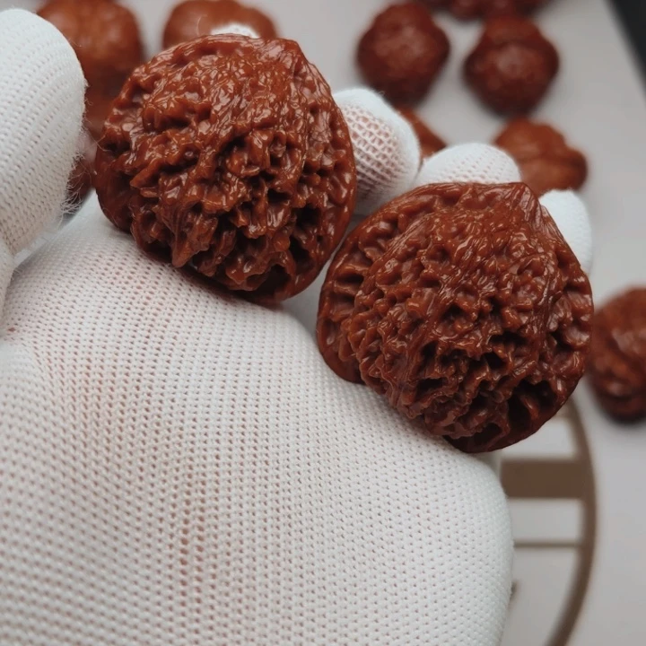 桃核吊坠满天星核桃