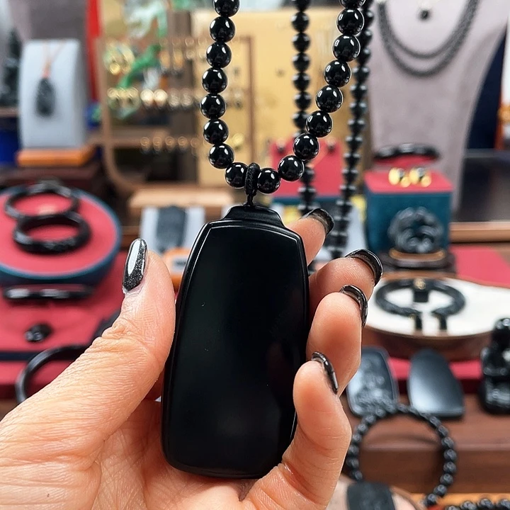 和田玉挂件未镶嵌藏收款54.9克，卡6，108平价