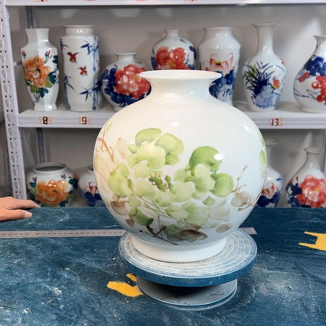 摆件景德镇陶瓷石绿牡