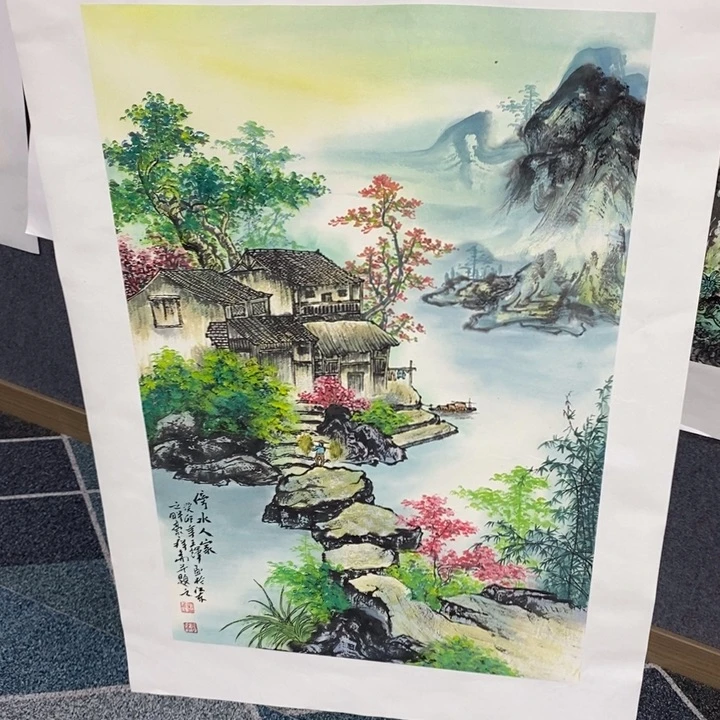 手绘作品等多种形式进行