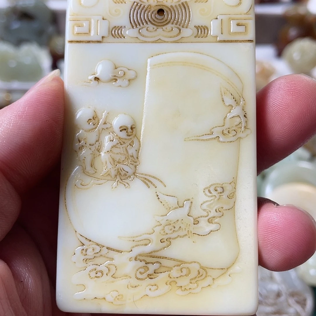 L***5和田玉未镶嵌颈饰