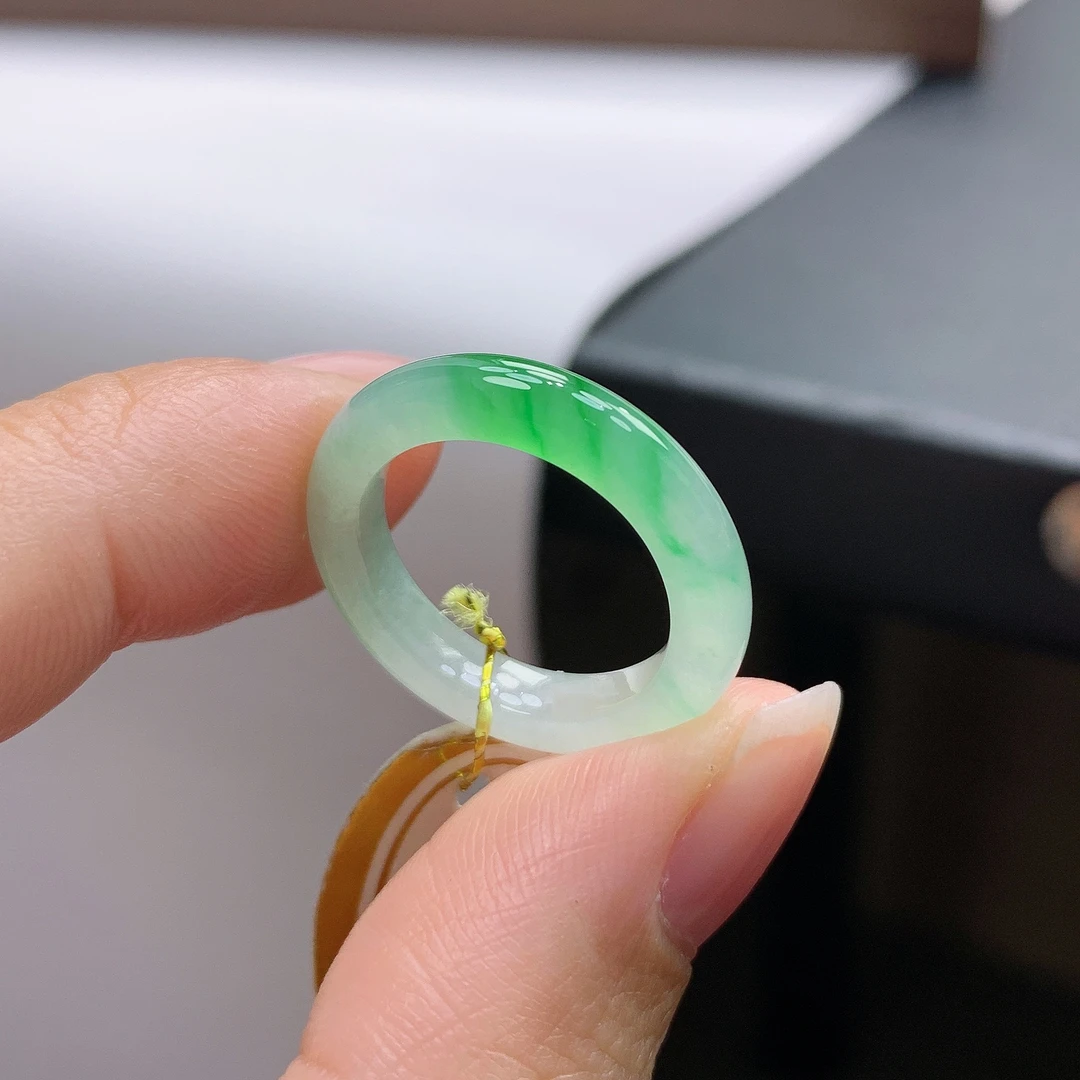 9-10号圈天然缅甸翡翠A货白底金丝绿翡翠戒指15.7*3.7*3.2mm