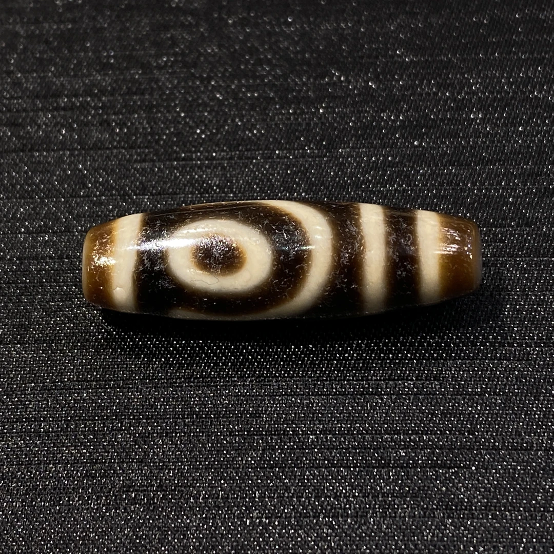 上肯超顶如意两眼玛瑙珠，尺寸36.3*11*10.7mm