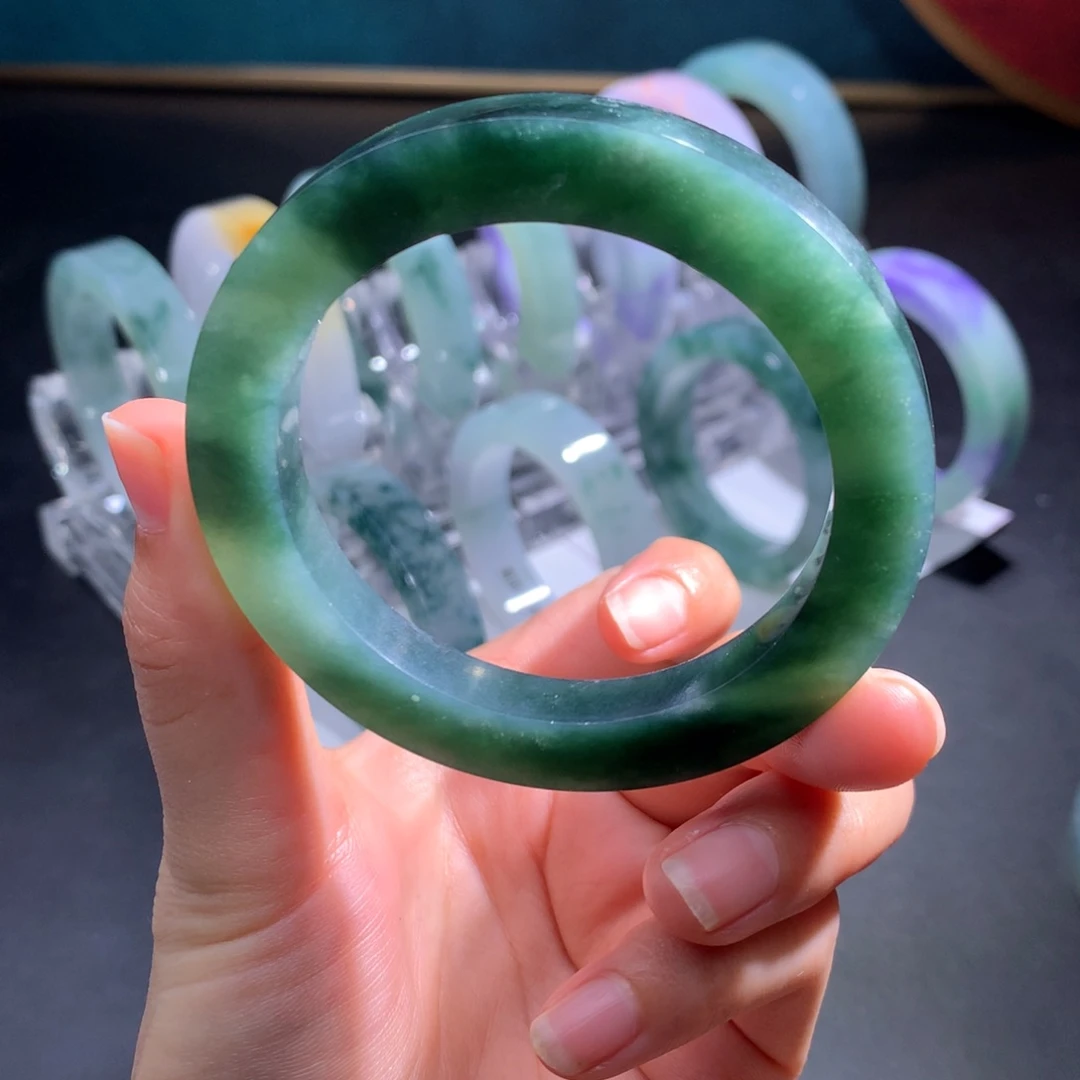 未镶嵌特价大漏冰蓝定制翡翠