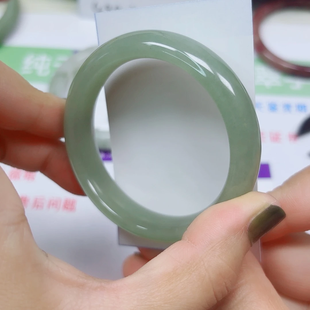 石英质玉未镶嵌手镯60/5352