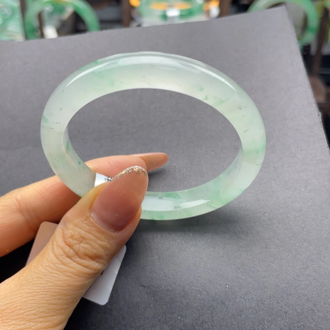 石英质玉（非洲翠）未镶嵌手镯+51.0