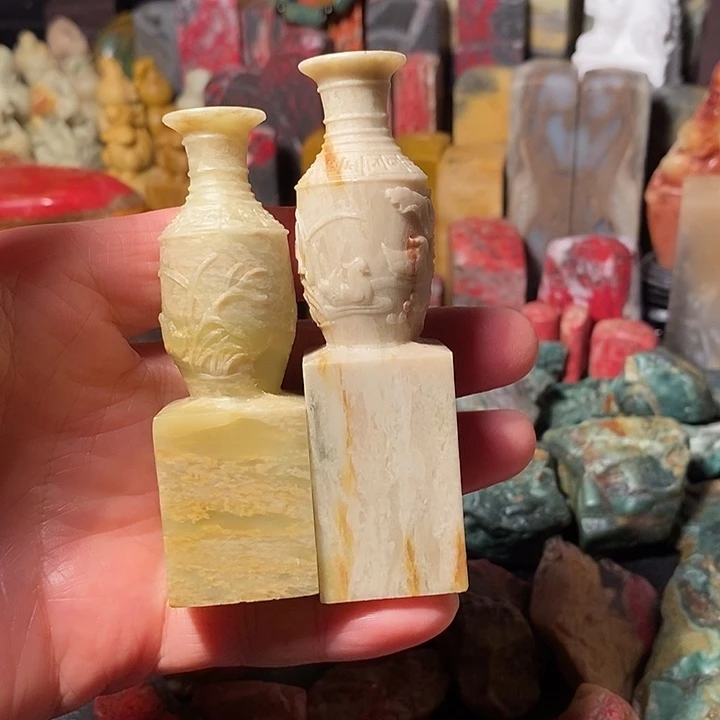 昌化鸡血石豆青冻