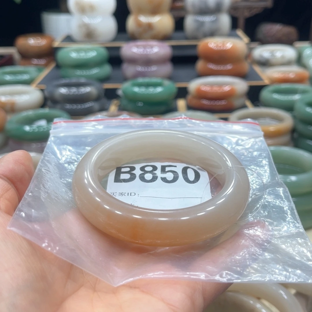 石英质玉手镯未镶嵌酸*