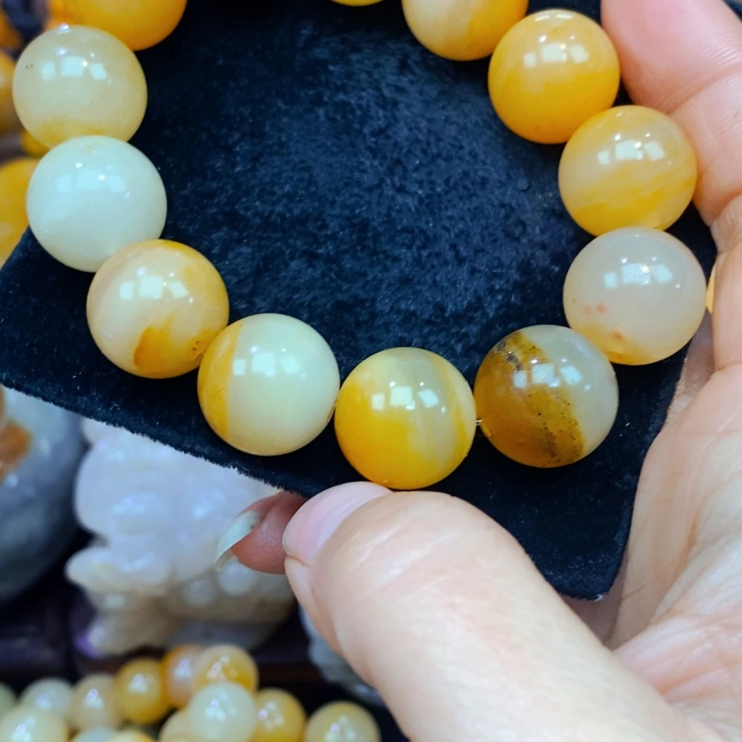 未镶嵌石英质玉（黄龙玉）项链