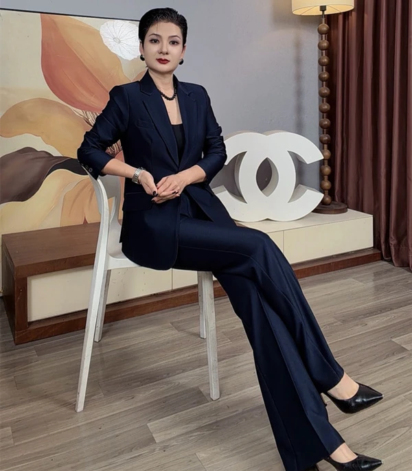 LG高定 轻奢女神范高端藏蓝色修身西装微喇长裤西装套装