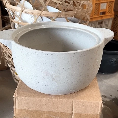 微瑕，明火，口径24高度12无盖，3.5L