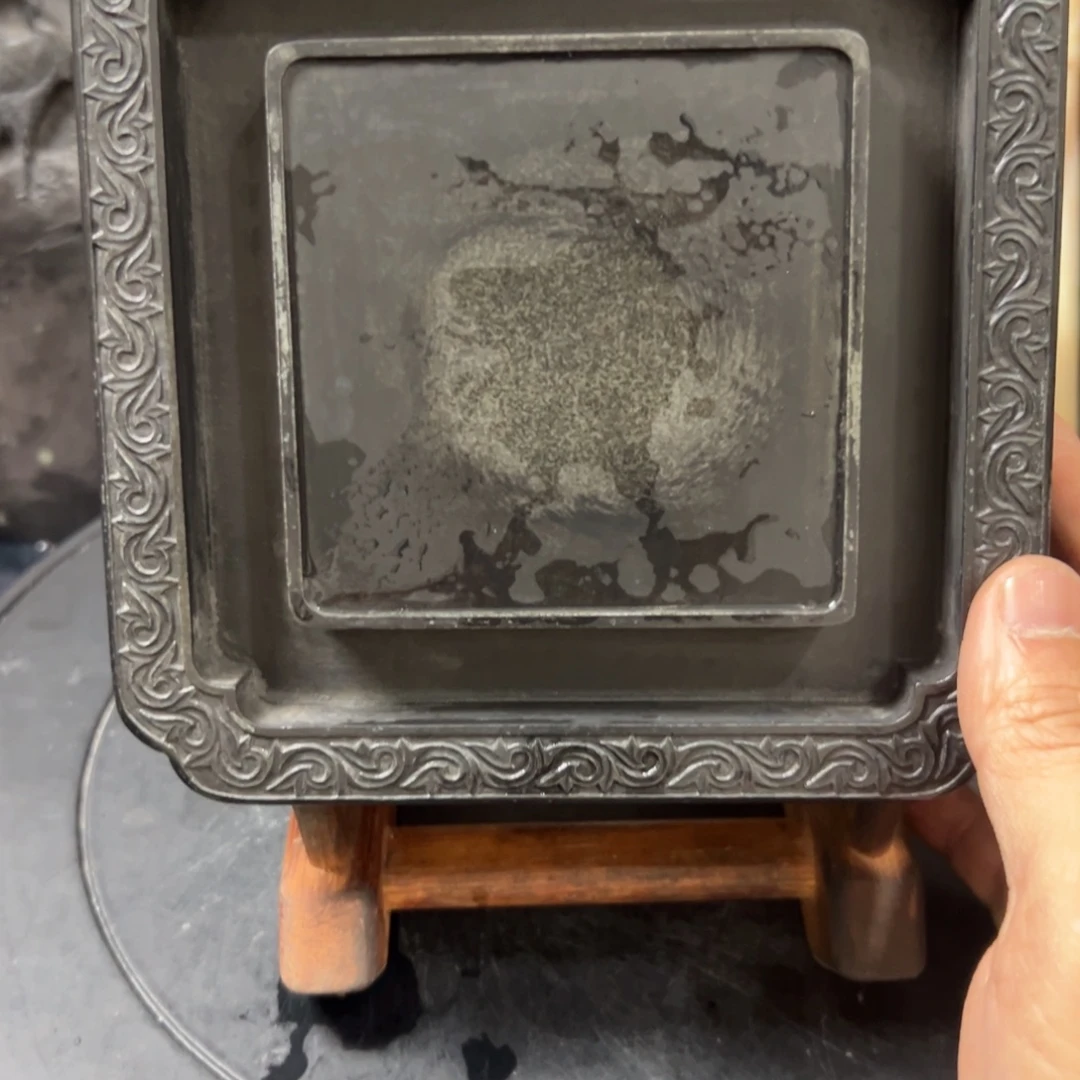 歙砚鱼子纹，满工满绘