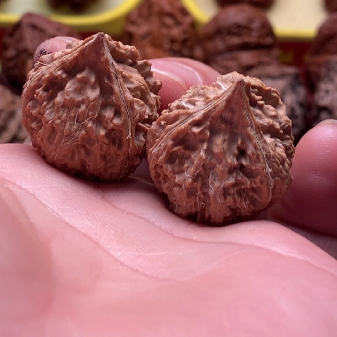 文玩核桃吊坠小涵21