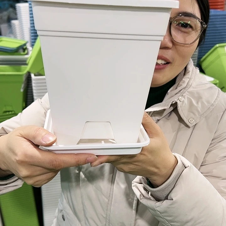 正品方形口16高18白色带托10个