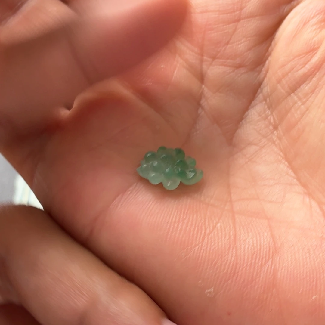 定制翡翠未镶嵌莲花