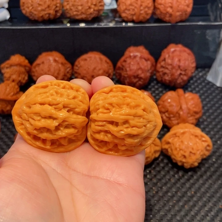 文玩核桃把件凝*斋38.7尺寸虎头1421