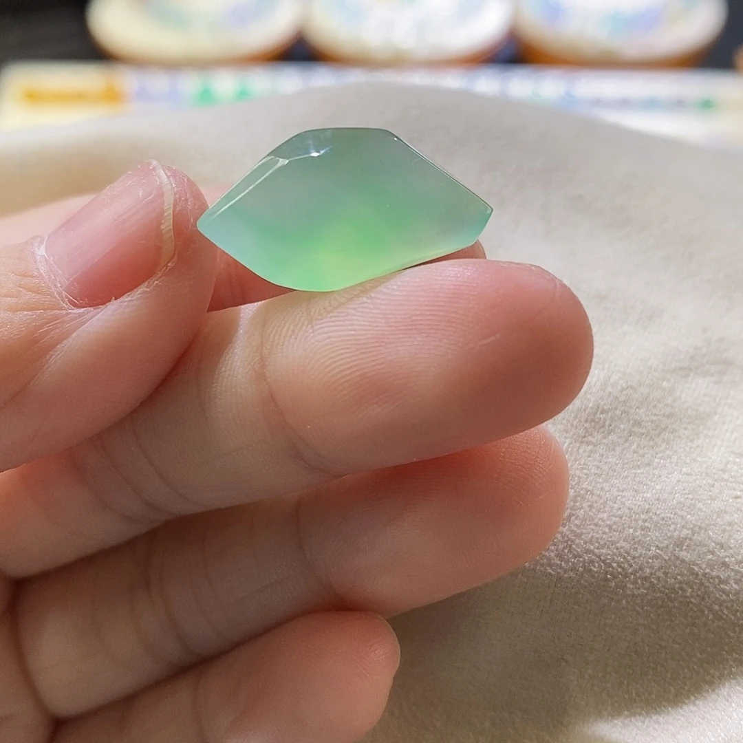 未镶嵌挂件翡翠随行