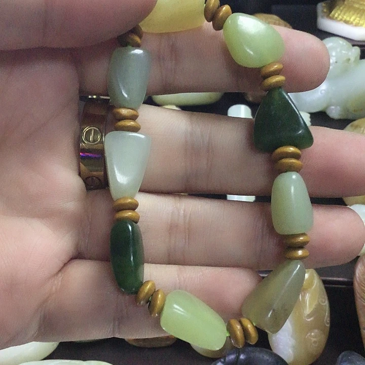 和田玉（糖玉）未镶嵌颈饰