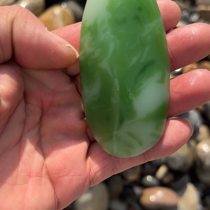 和田玉（糖玉）未镶嵌珠宝奇石