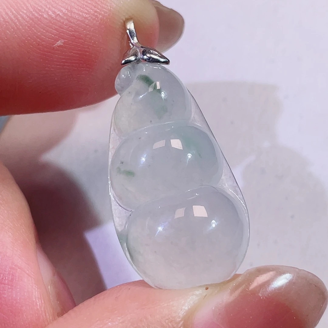 翡翠18K金镶嵌颈饰豆子