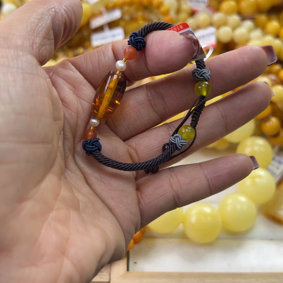 琥珀珠宝奇石未镶嵌