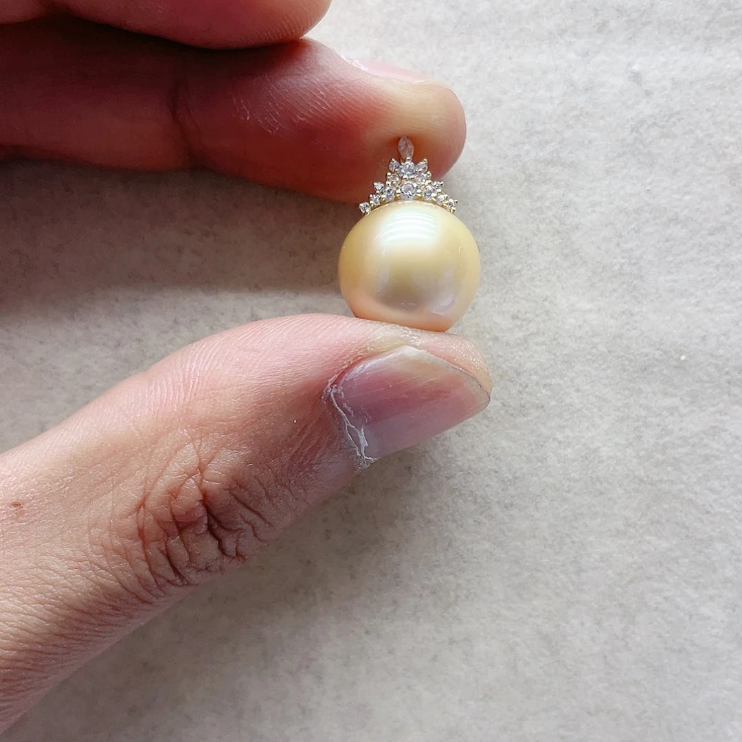 海水珍珠颈饰18K金镶嵌