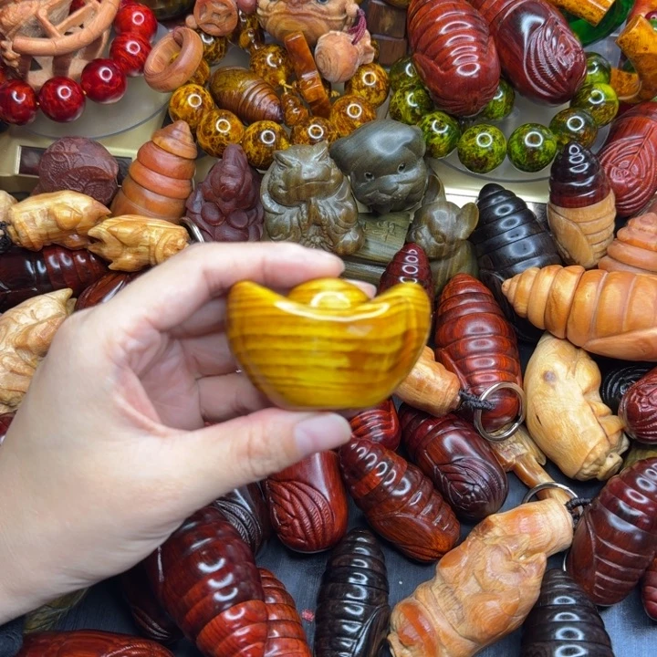 松木琥珀木文玩手串