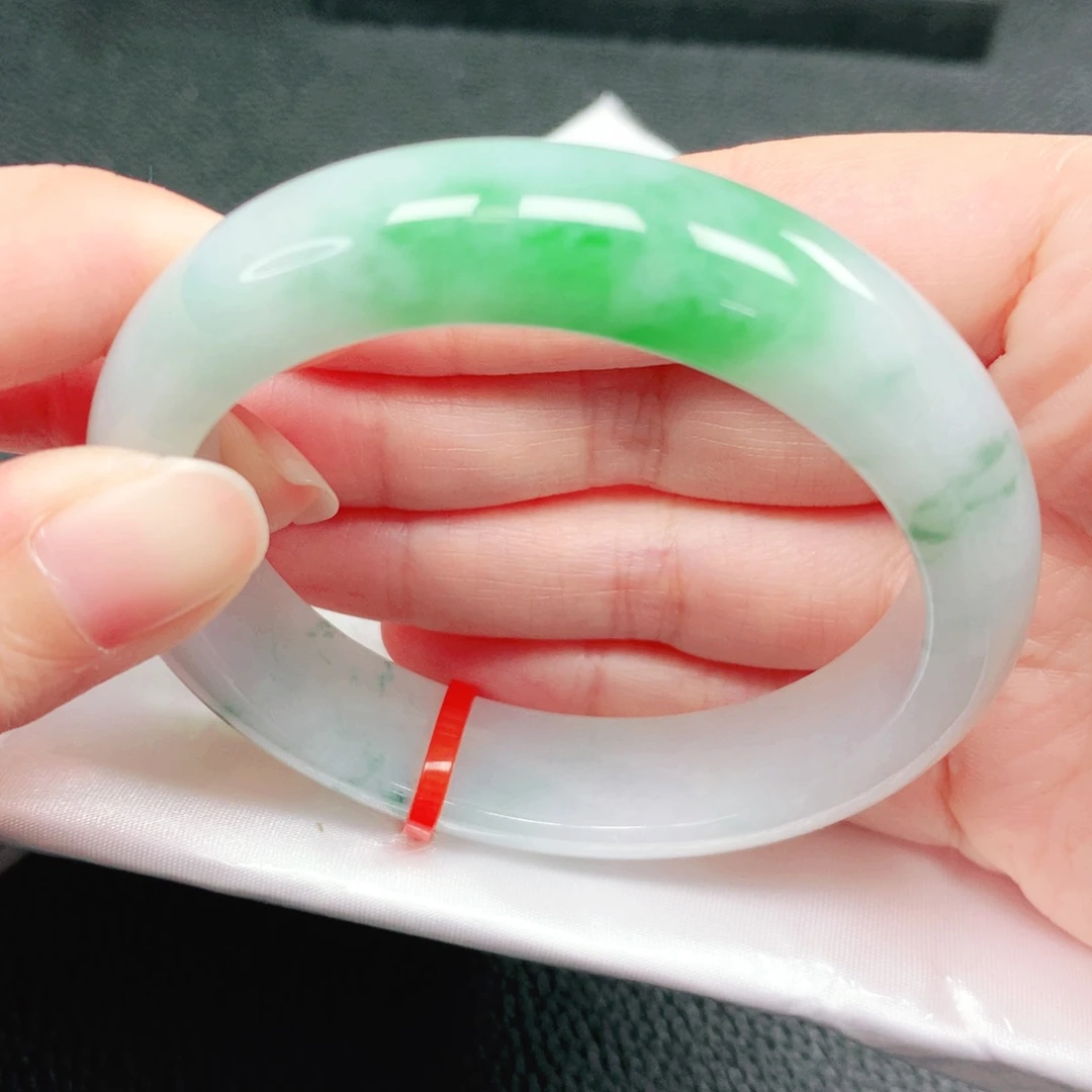 翡翠未镶嵌手镯55圈