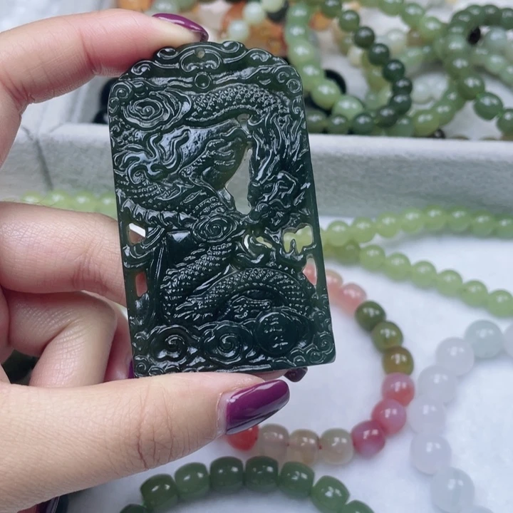 和田玉未镶嵌颈饰