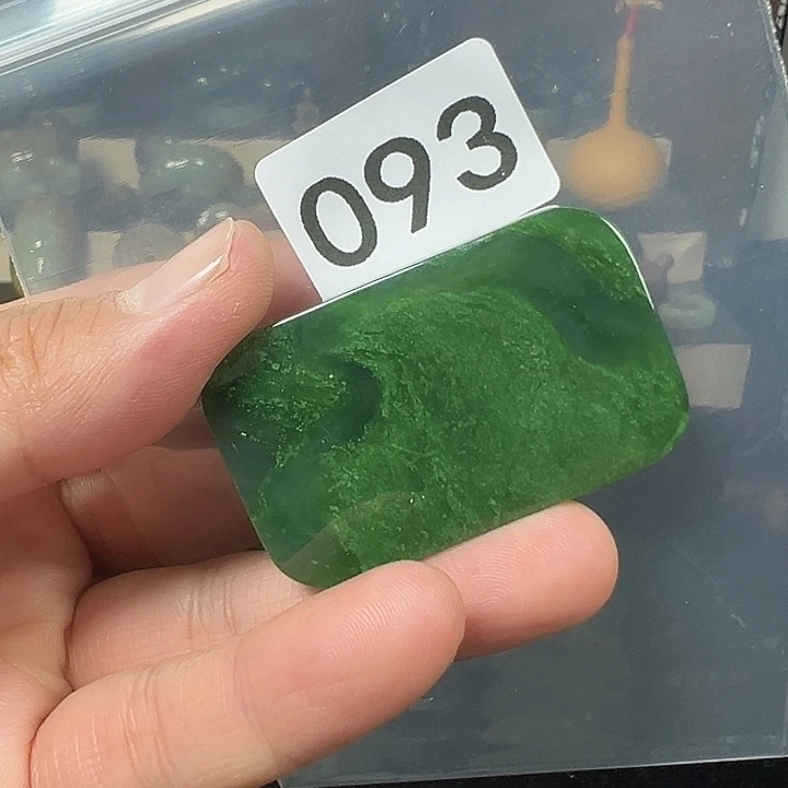 陌***开和田玉未镶嵌颈饰