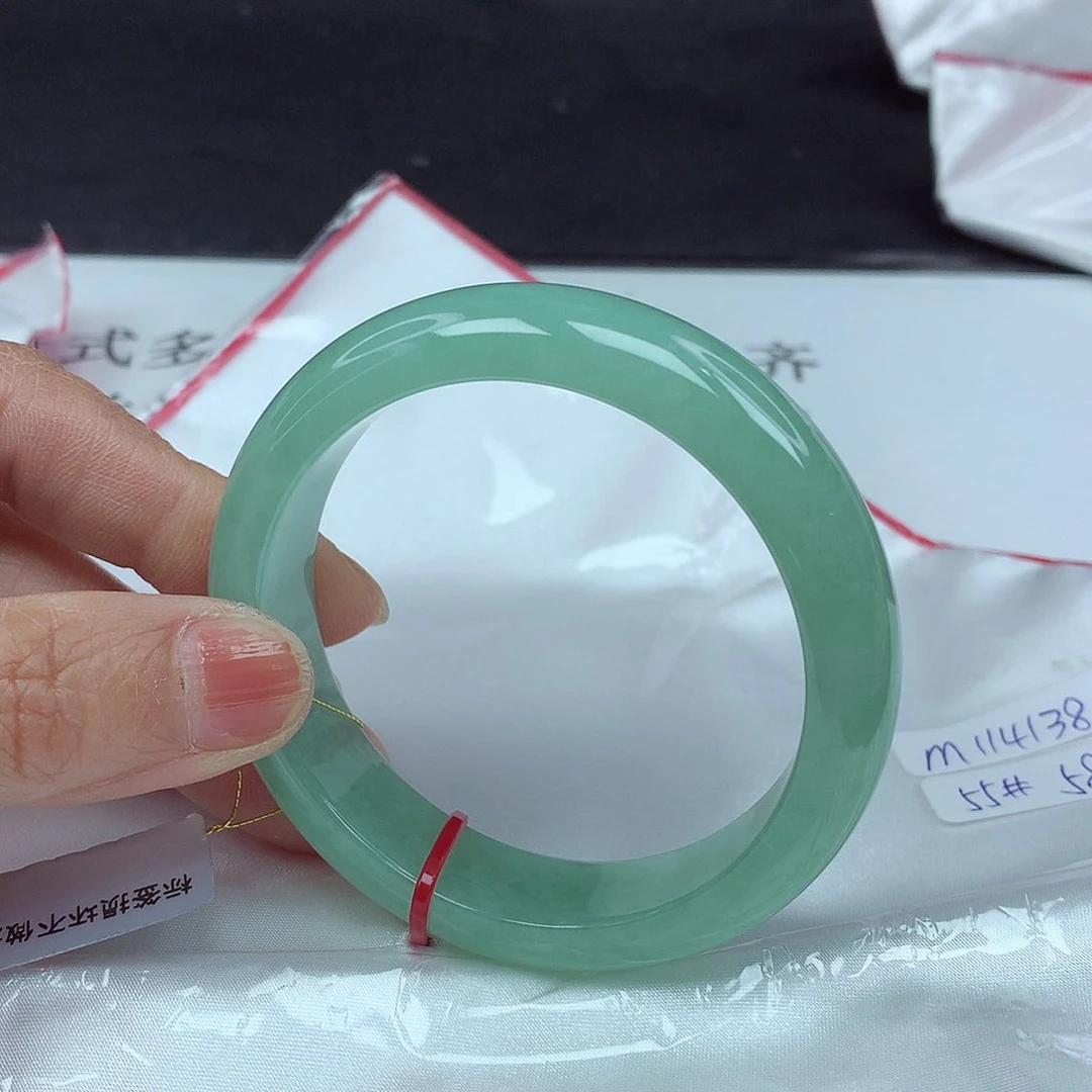 翡翠手镯未镶嵌55圈4138