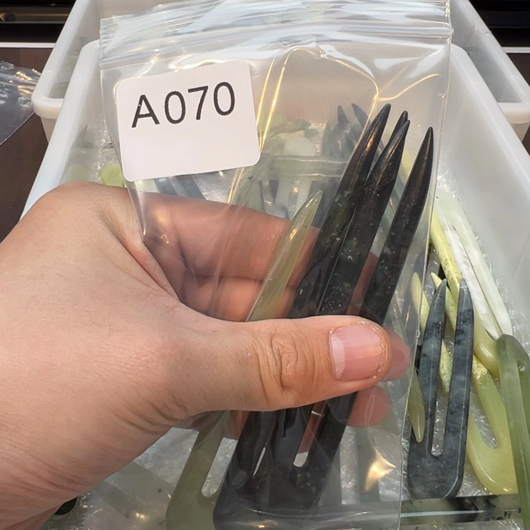 晗***线蛇纹石玉合金发饰