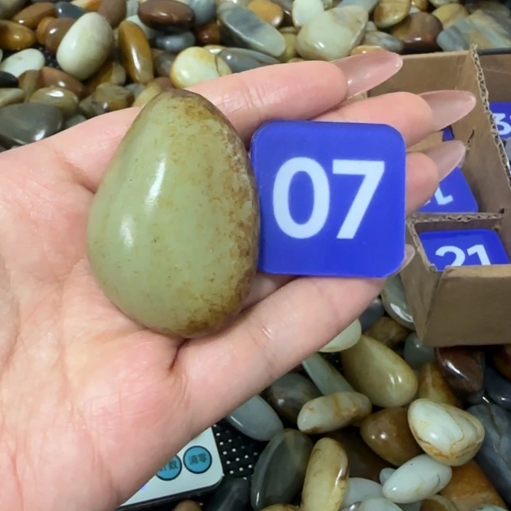 未镶嵌和田玉（糖玉）挂件