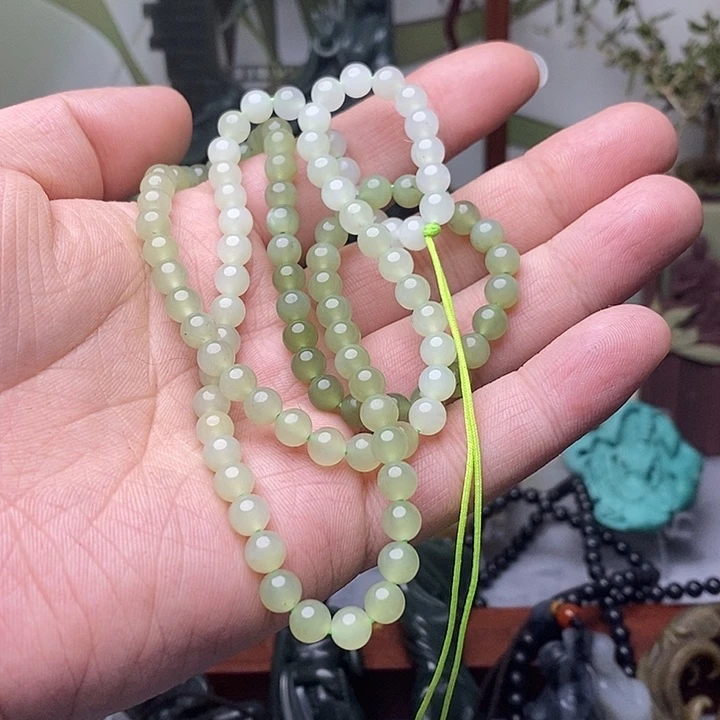 未镶嵌和田玉手链子*?