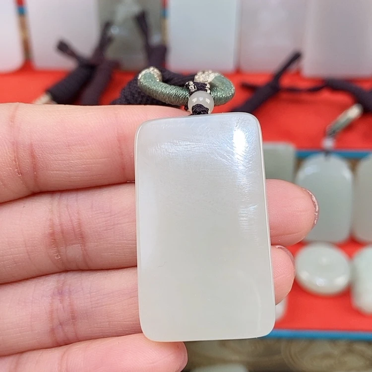 【闪购商品】颈饰未镶嵌和田玉