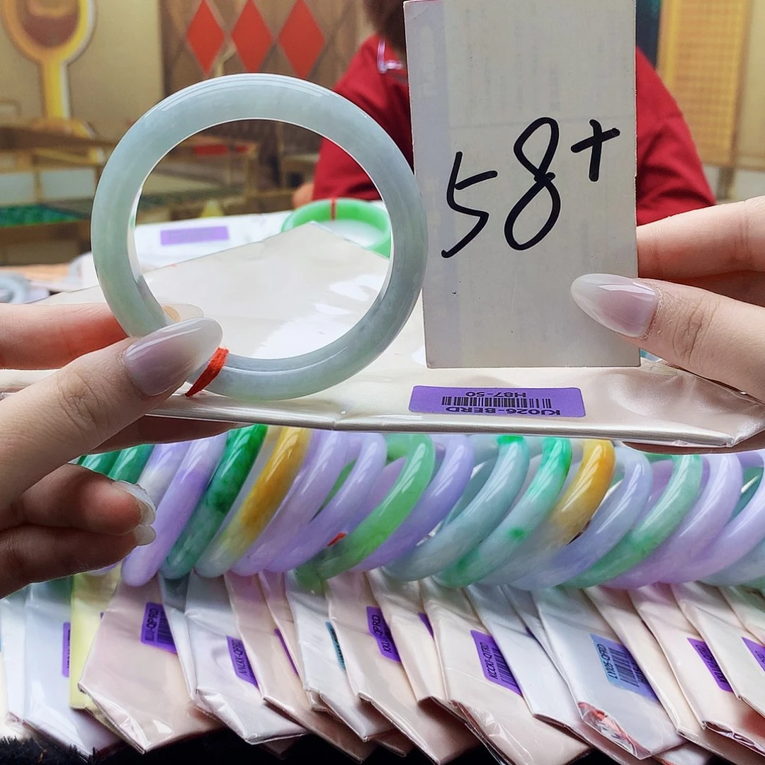 翡翠未镶嵌手镯jk