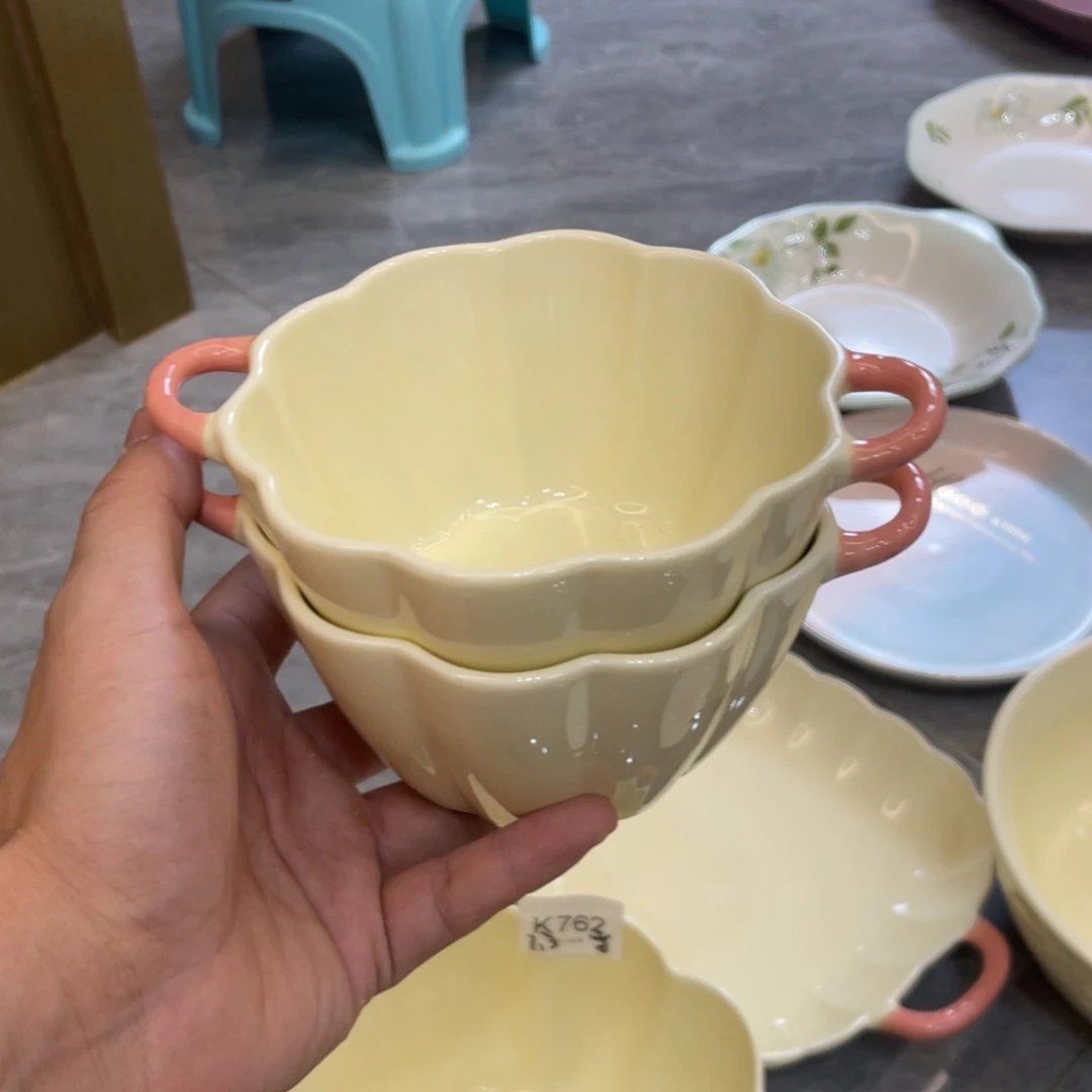 陶瓷微瑕餐具介意勿拍，满18飞！