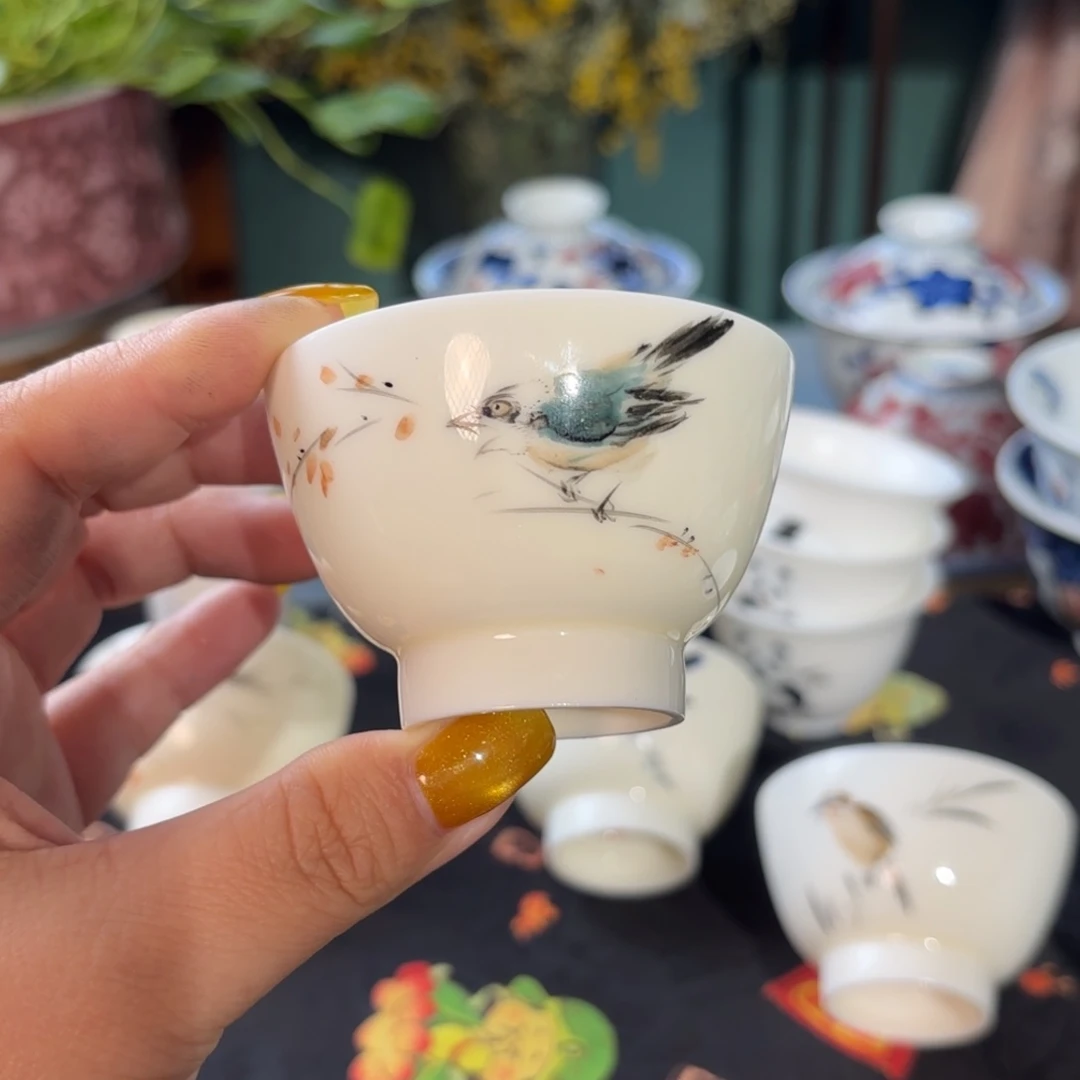 青花手绘釉下五彩小鸟杯