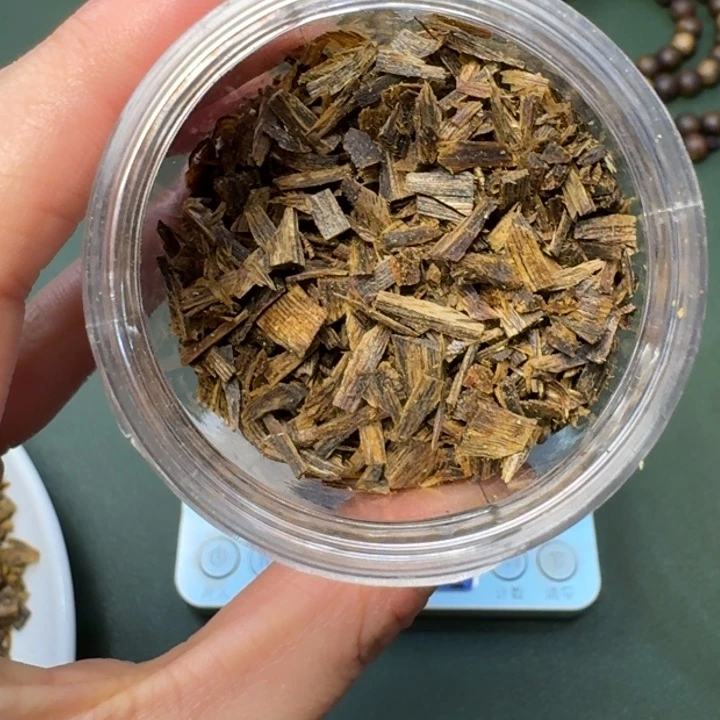 沉香手把件海南白鹭沉水切片老料20克