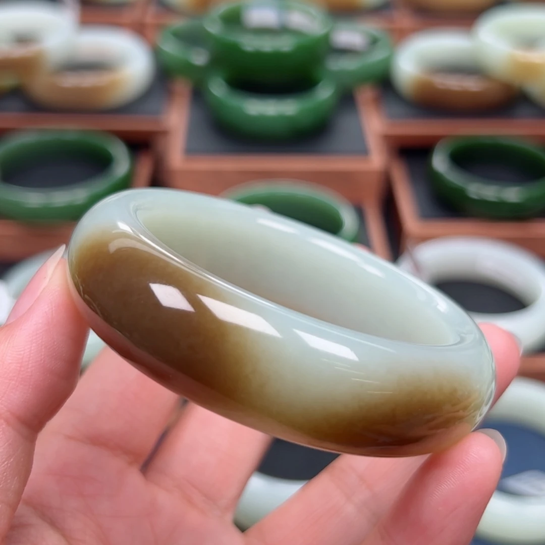 未镶嵌手镯和田玉（糖玉）